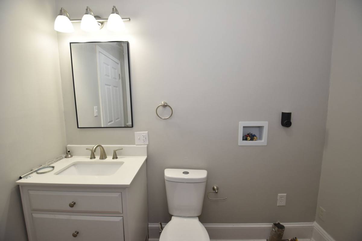 House for rent at 913 E Washington St, South Bend, IN 46617