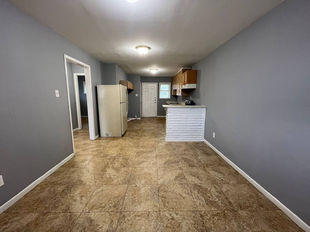 Apartment for rent at 5010 Carmen St, Houston, TX 77033