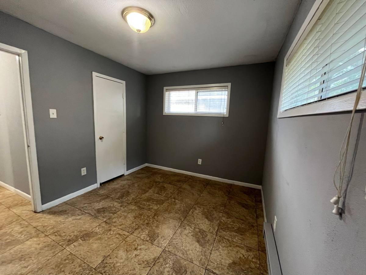 Apartment for rent at 5010 Carmen St, Houston, TX 77033