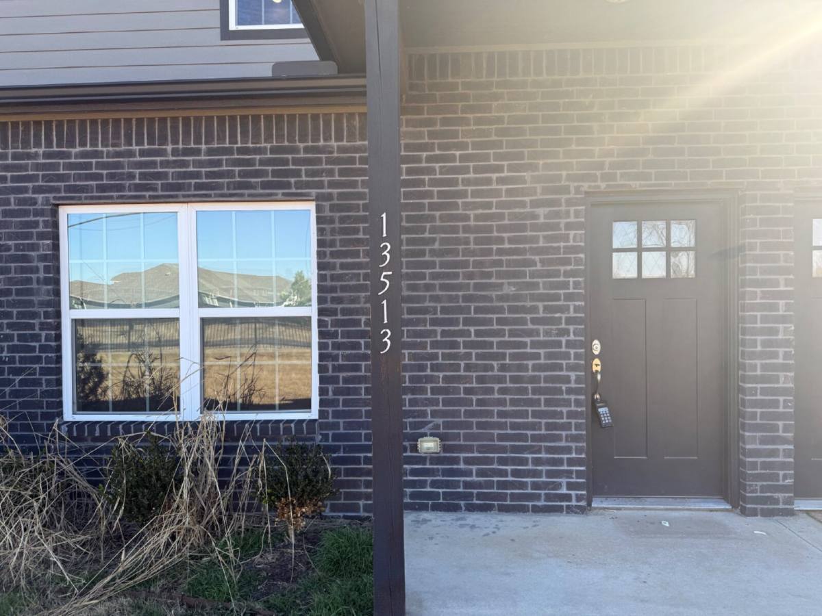 Townhouse for rent at 13513 S Mingo Rd #7, Bixby, OK 74008