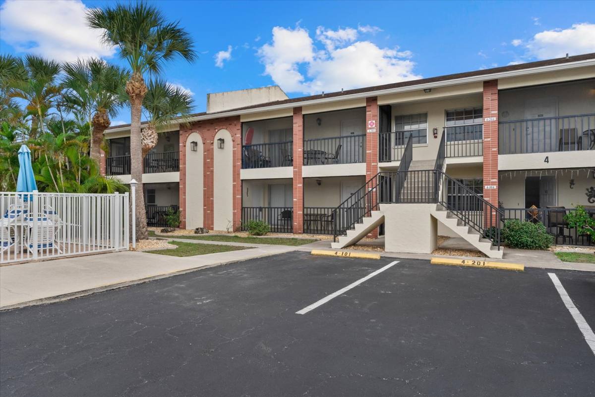 Condo for rent at 1531 Placida Rd #BLDG- 4, Englewood, FL 34223