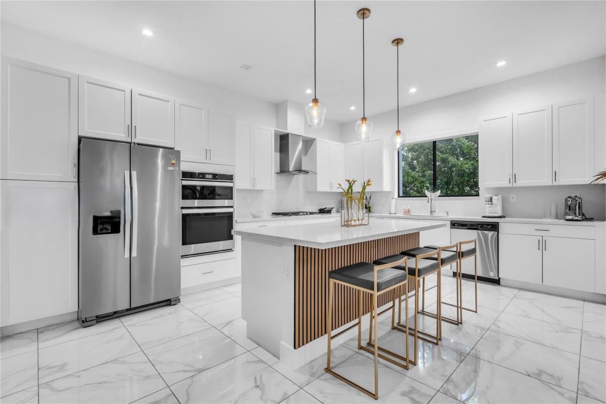 House for rent at 4363 NW 81st Ave, Miami, FL 33166