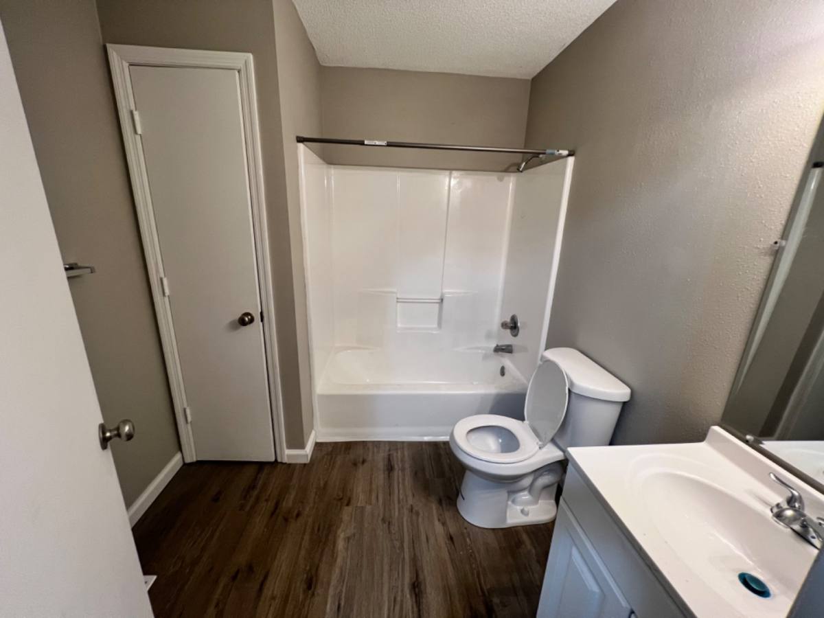 Apartment for rent at 409 E Woodward St, Vienna, GA 31092