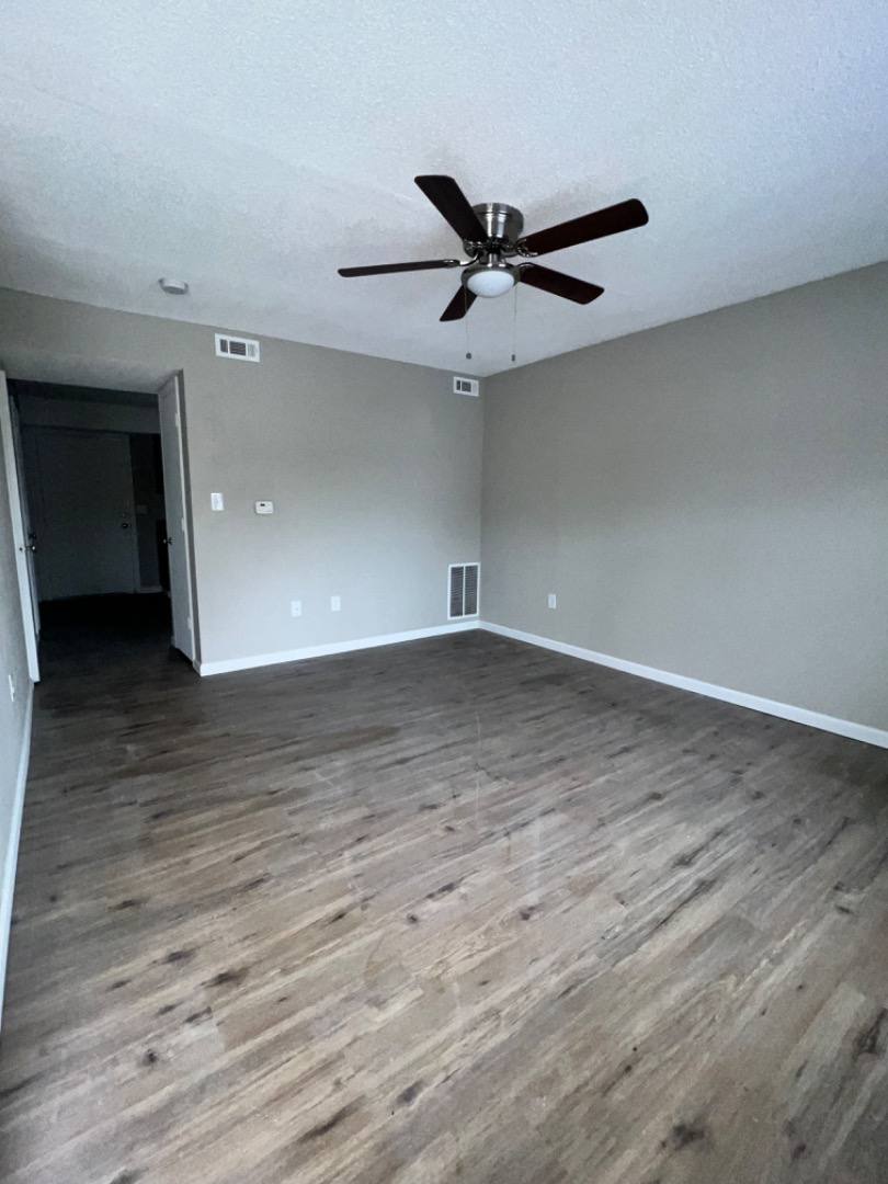 Apartment for rent at 409 E Woodward St, Vienna, GA 31092