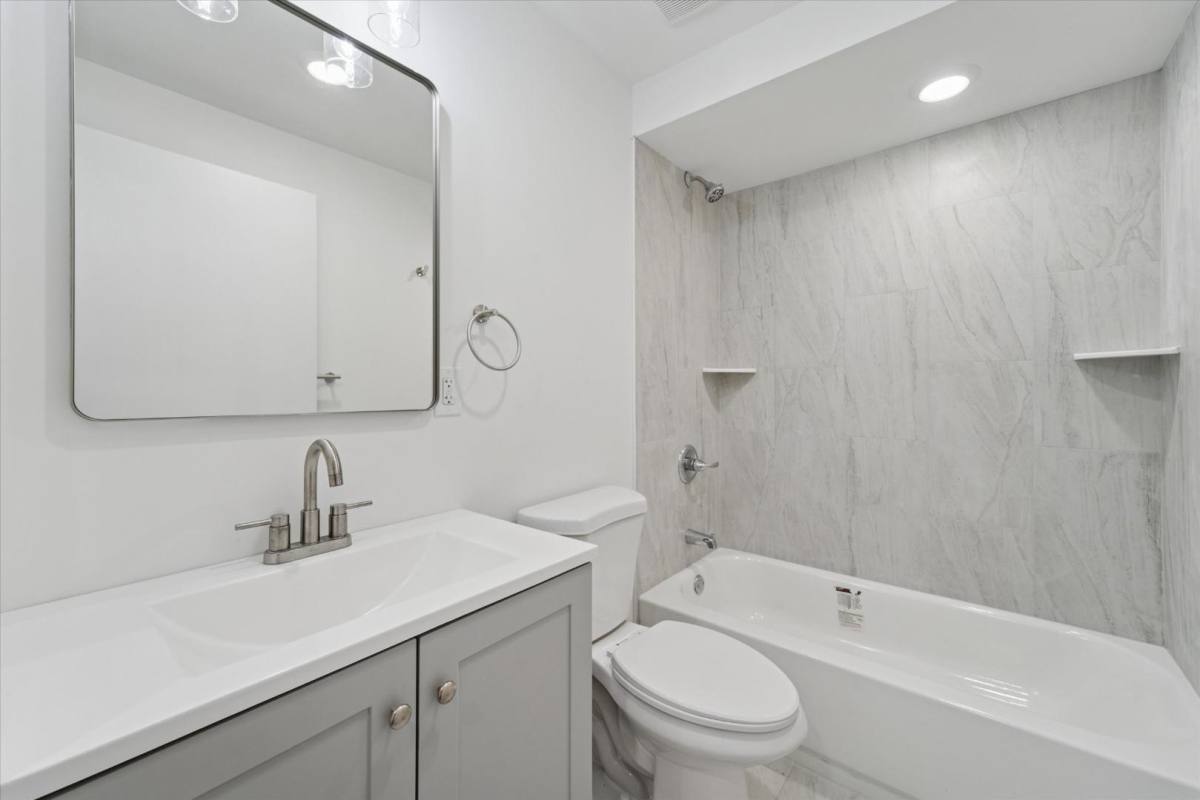 Apartment for rent at 812 W Roosevelt Blvd #6, Philadelphia, PA 19140