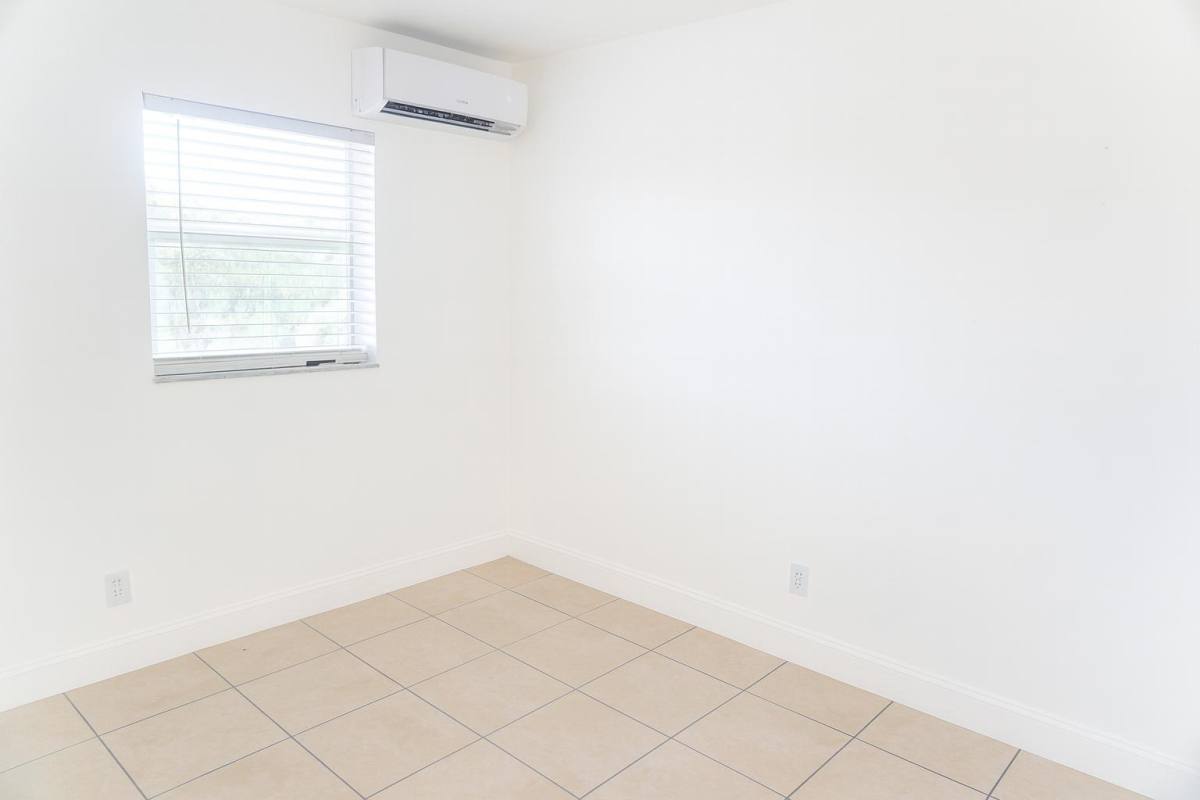 Apartment for rent at 749 SE 15th St #10, Fort Lauderdale, FL 33316