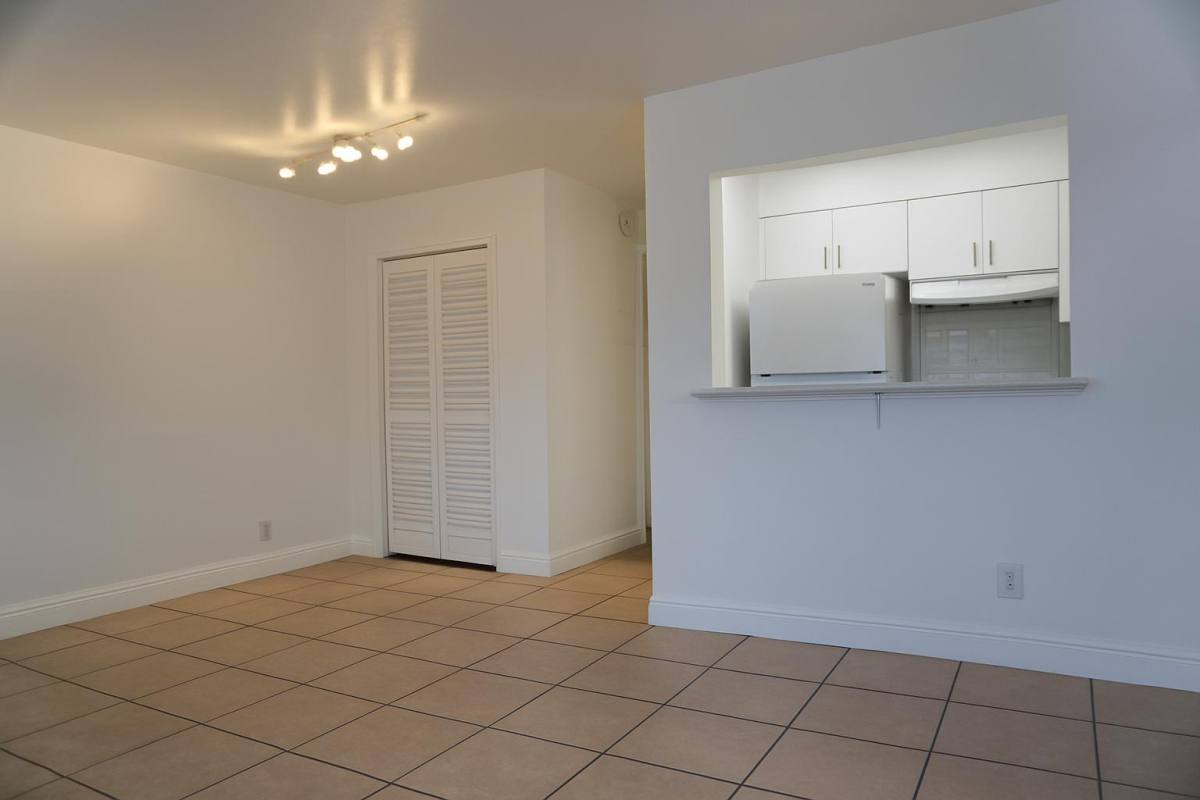 Apartment for rent at 749 SE 15th St #10, Fort Lauderdale, FL 33316