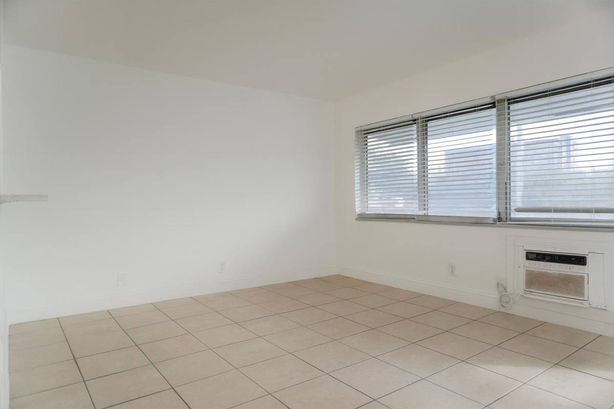 Apartment for rent at 749 SE 15th St #10, Fort Lauderdale, FL 33316