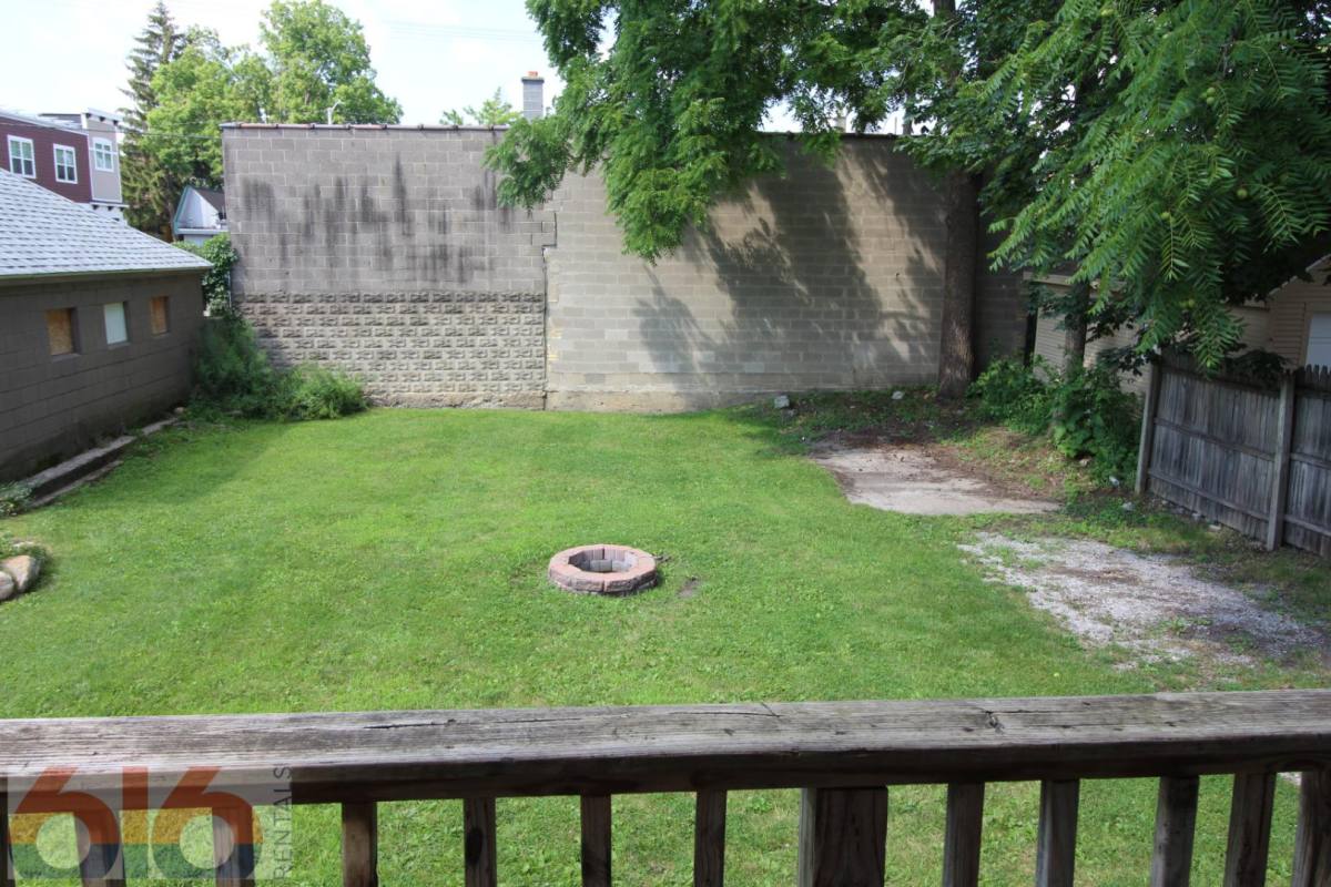 House for rent at 813 Douglas St NW #813, Grand Rapids, MI 49504