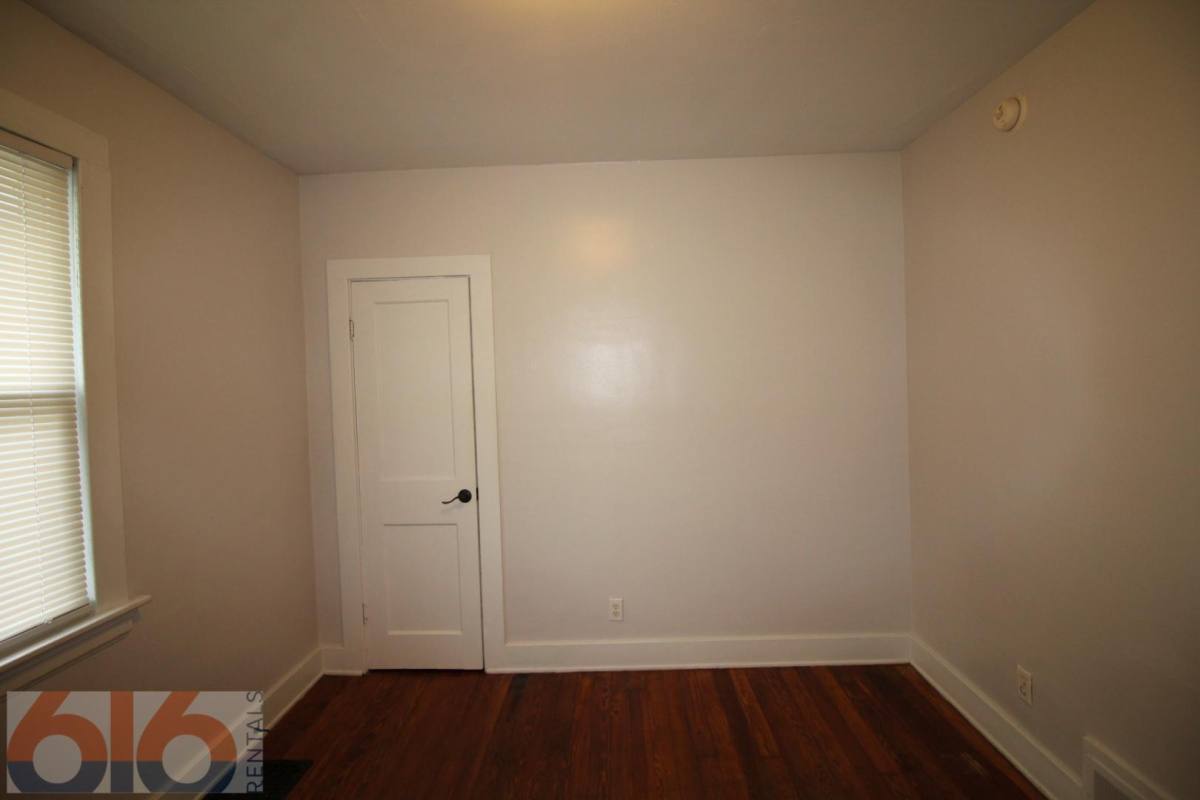 House for rent at 813 Douglas St NW #813, Grand Rapids, MI 49504