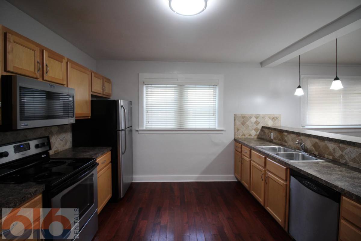 House for rent at 813 Douglas St NW #813, Grand Rapids, MI 49504