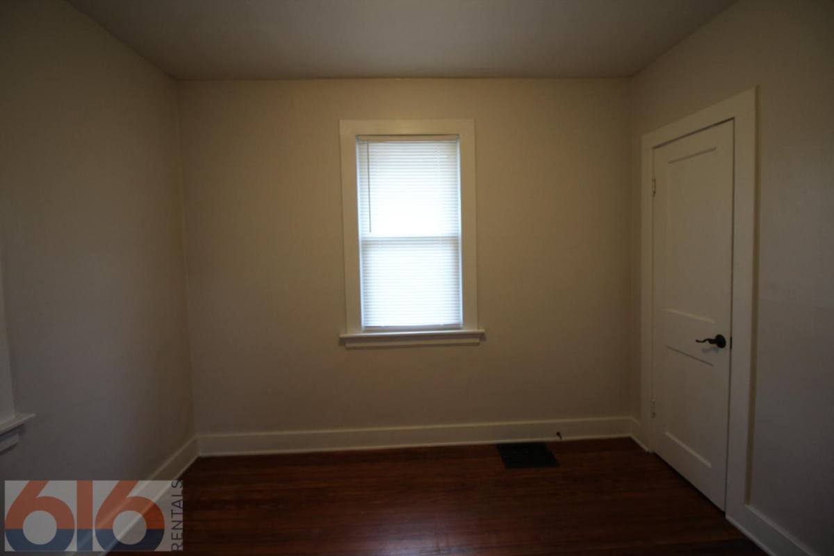 House for rent at 813 Douglas St NW #813, Grand Rapids, MI 49504
