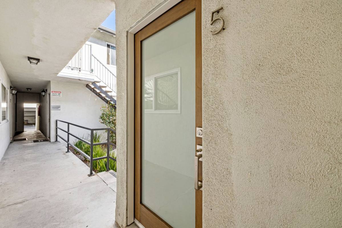 Apartment for rent at 17450 Van Ness Ave, Torrance, CA 90504