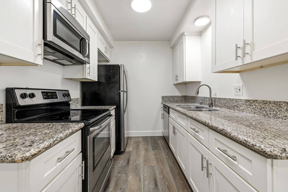 Apartment for rent at 17450 Van Ness Ave, Torrance, CA 90504
