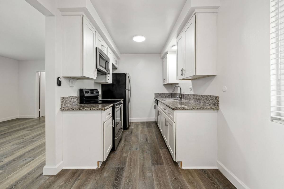 Apartment for rent at 17450 Van Ness Ave, Torrance, CA 90504