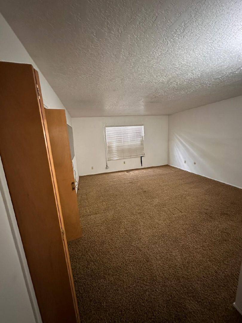 House for rent at 3220 La Ronda Place NE, Albuquerque, NM 87110