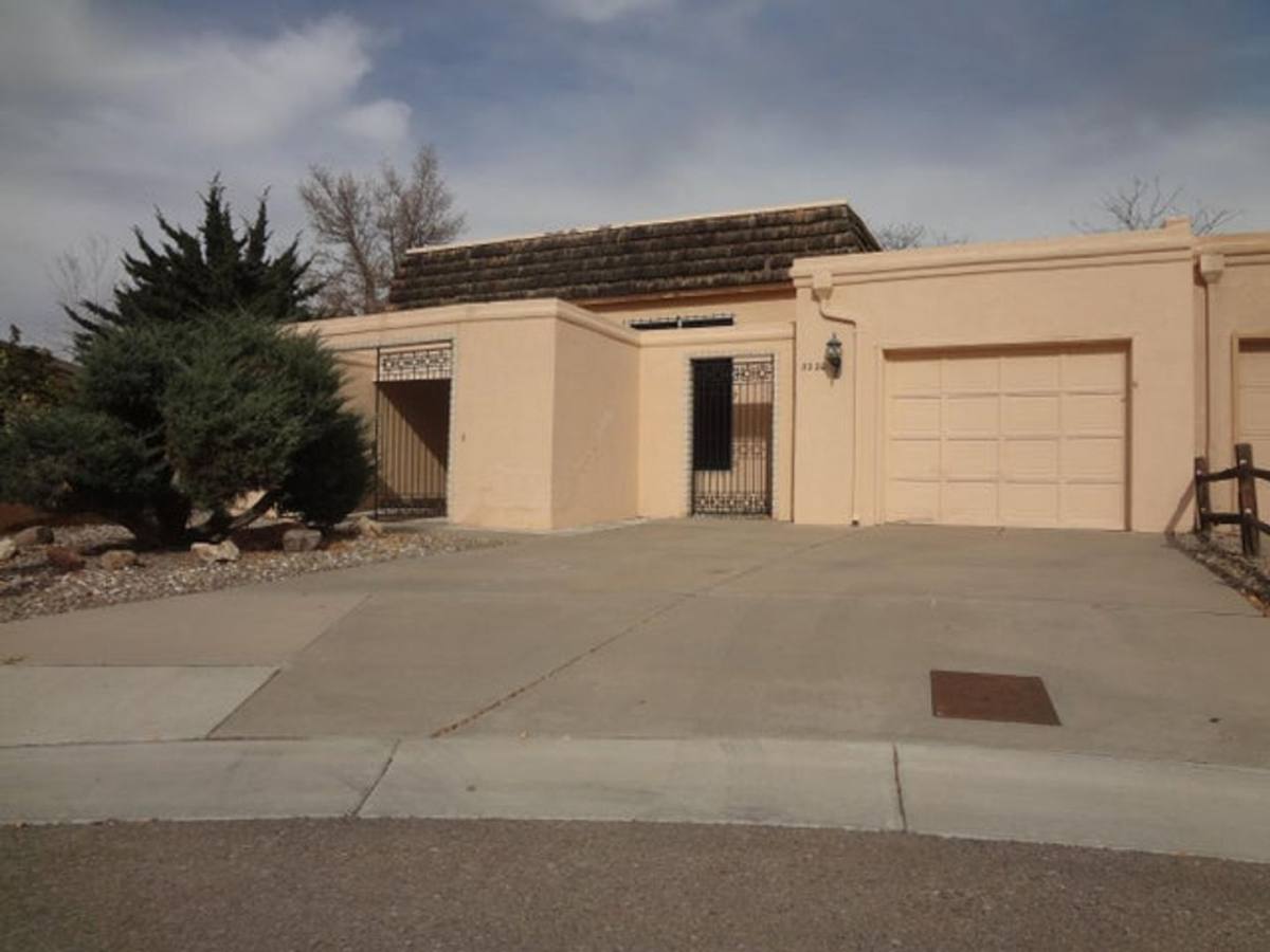 House for rent at 3220 La Ronda Place NE, Albuquerque, NM 87110