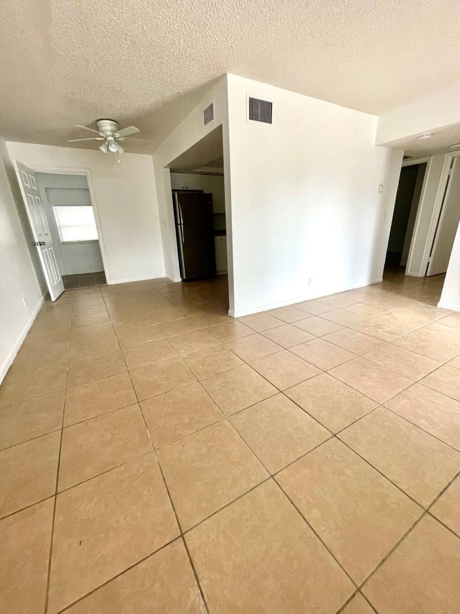 Apartment for rent at 1911 N Haverhill Rd #11, West Palm Beach, FL 33417