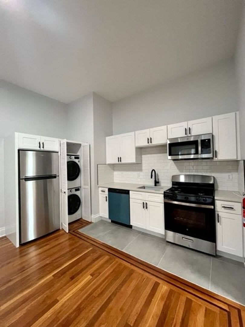 Apartment for rent at 337-343 Franklin Ave, Nutley, NJ 07110