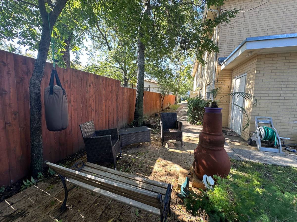 Apartment for rent at 1400 N Austin St, Denton, TX 76201