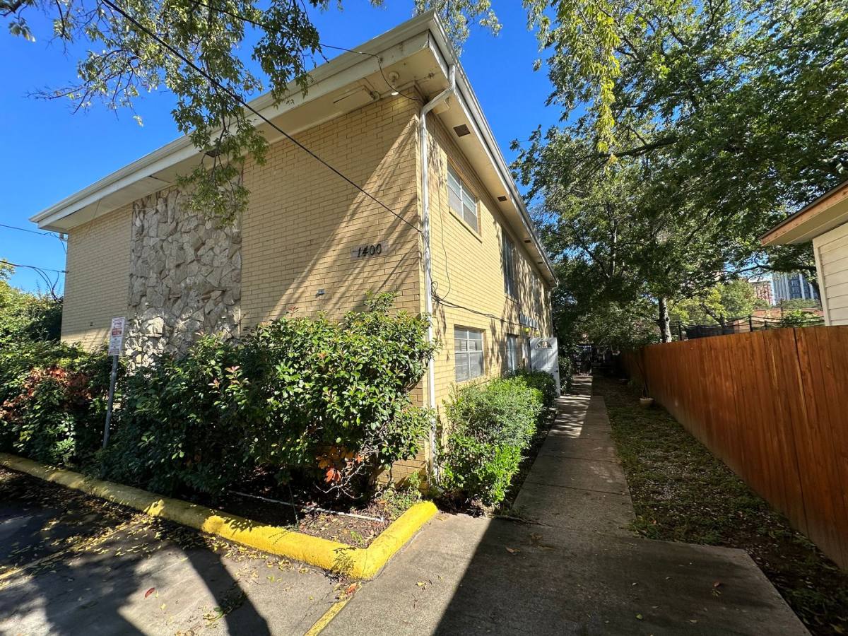 Apartment for rent at 1400 N Austin St, Denton, TX 76201