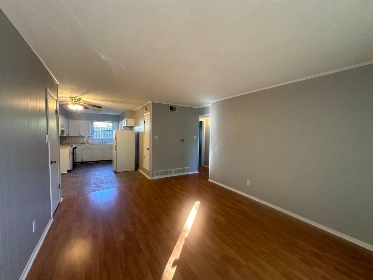 Apartment for rent at 1400 N Austin St, Denton, TX 76201