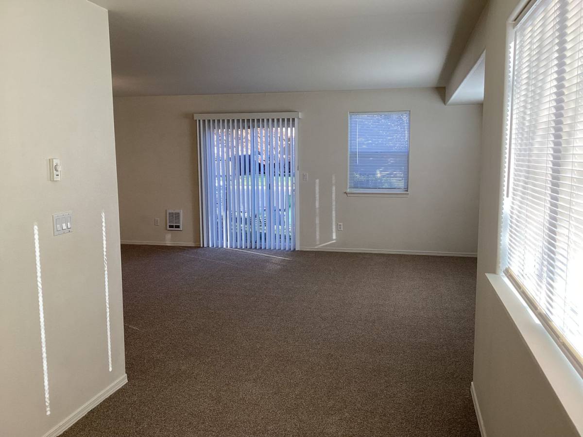 Apartment for rent at 1813 SW Reindeer Ave, Redmond, OR 97756