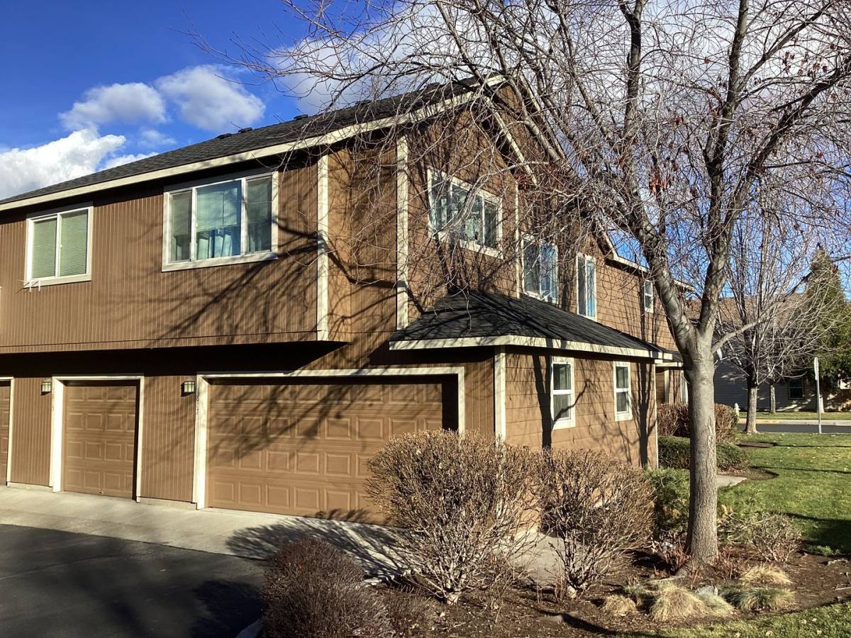 Apartment for rent at 1813 SW Reindeer Ave, Redmond, OR 97756