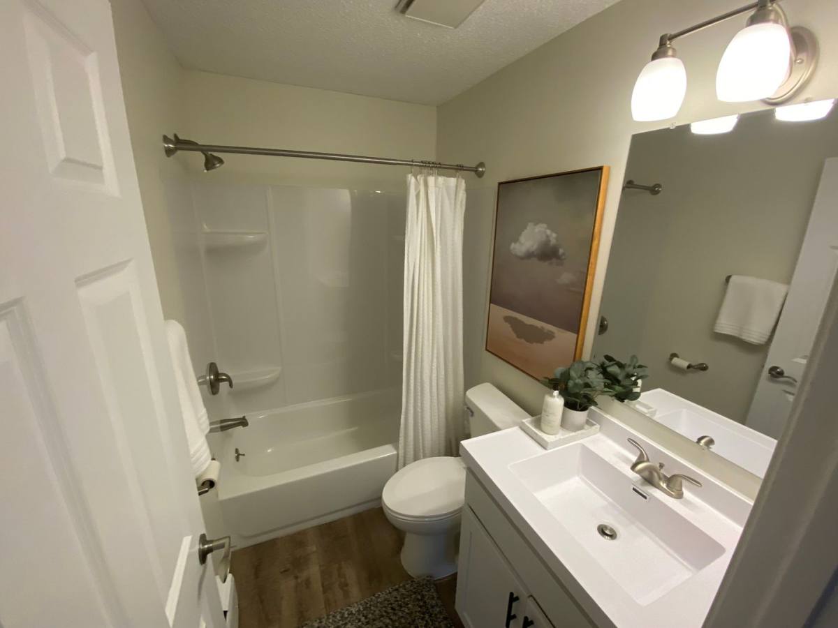 Apartment for rent at 2659 County Rd, Saint Paul, MN 55112