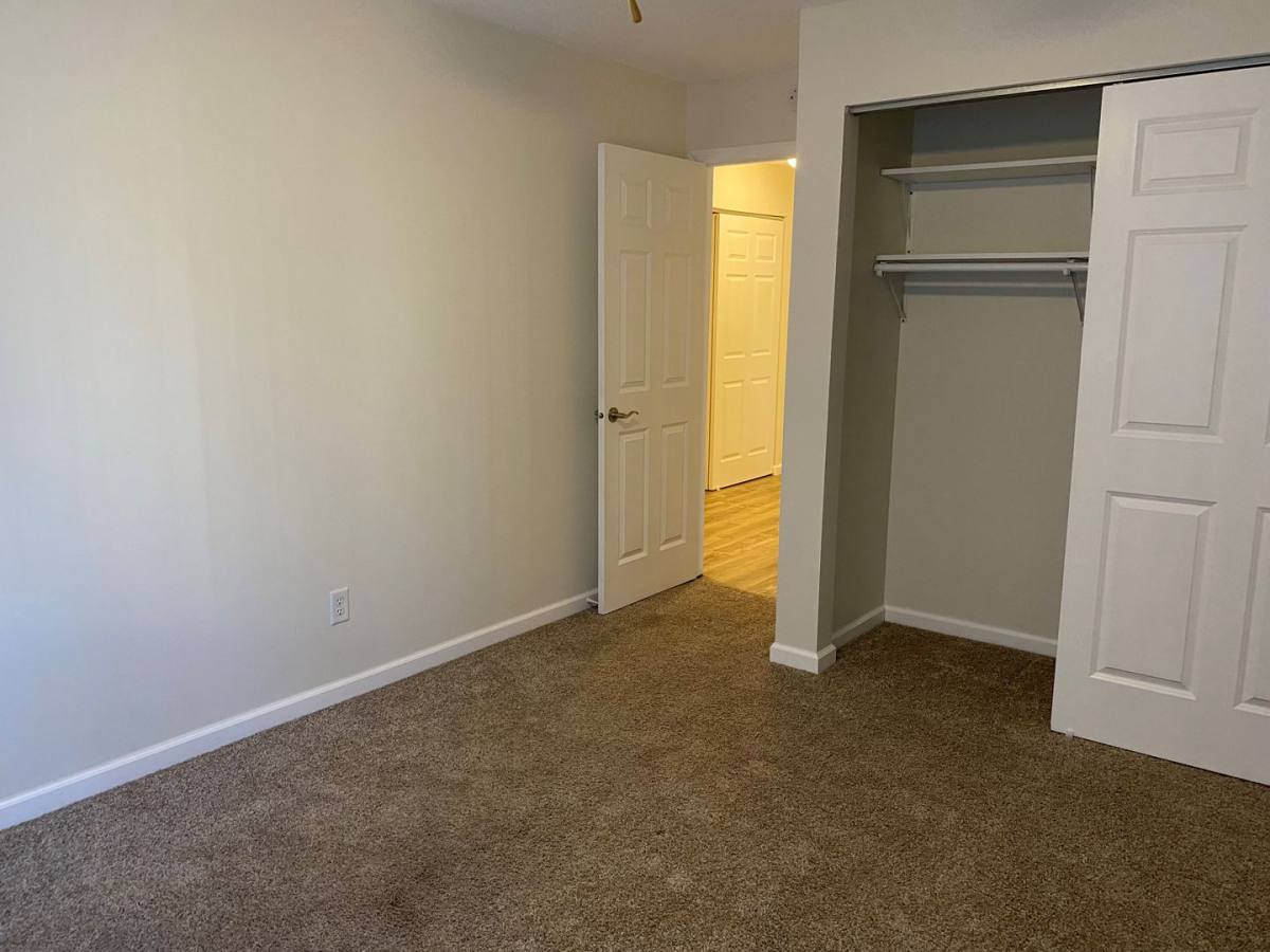 Apartment for rent at 2659 County Rd, Saint Paul, MN 55112