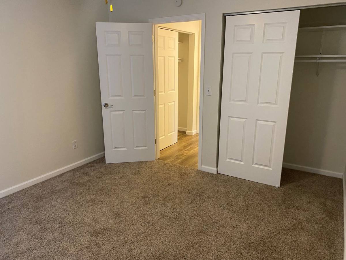 Apartment for rent at 2659 County Rd, Saint Paul, MN 55112