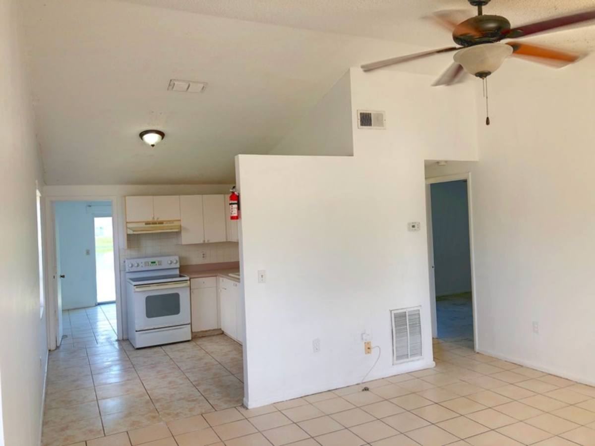 House for rent at 2306 30th Ave W, Bradenton, FL 34205