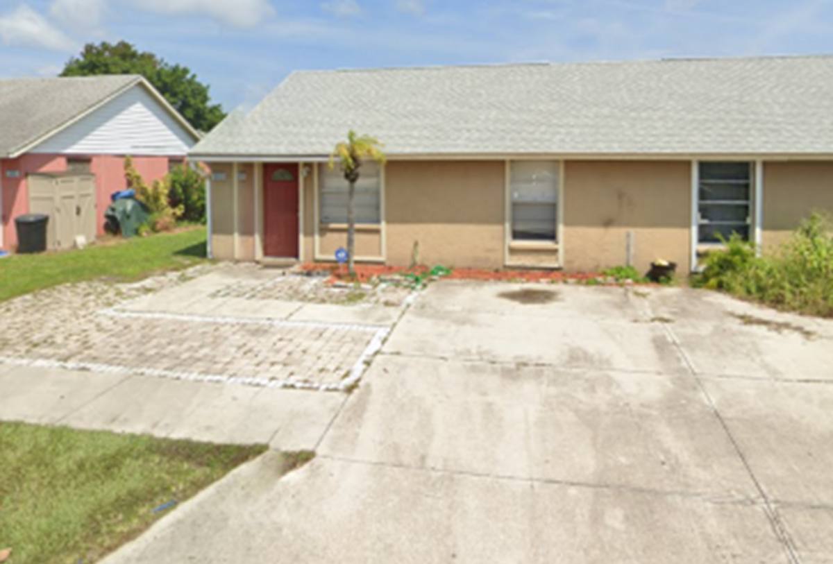 House for rent at 2306 30th Ave W, Bradenton, FL 34205