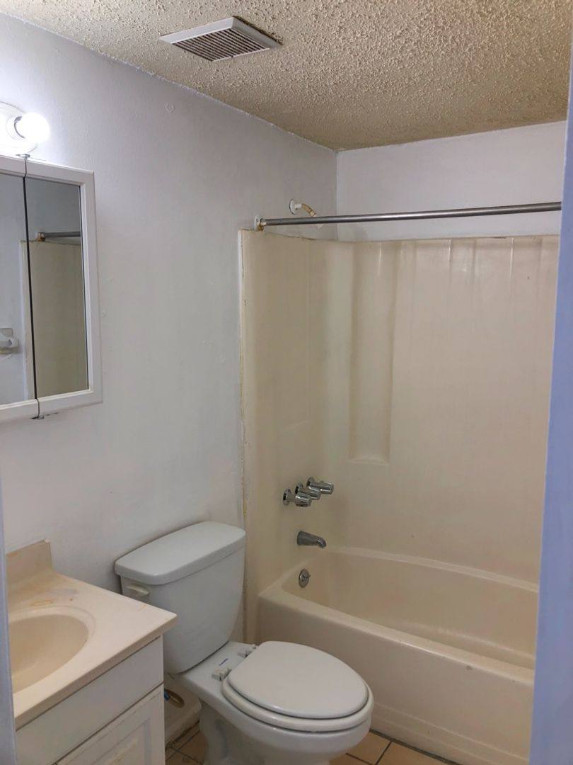 House for rent at 2306 30th Ave W, Bradenton, FL 34205