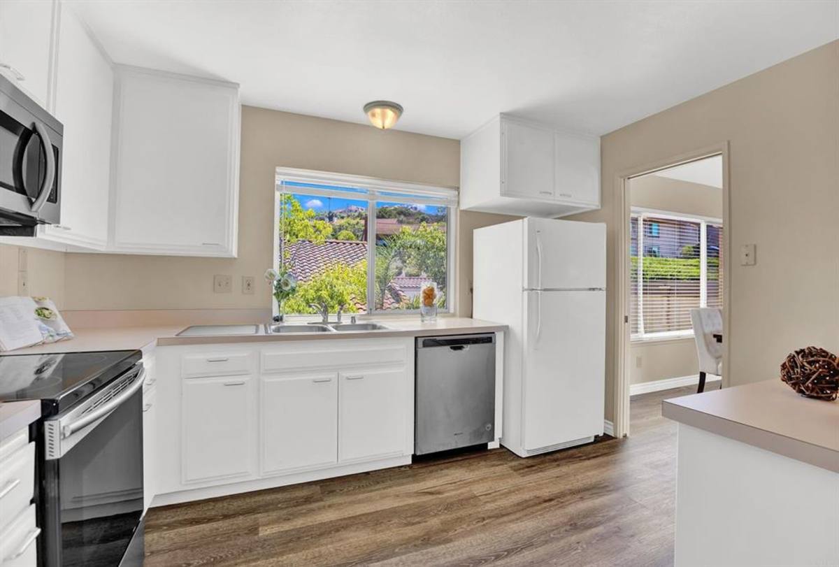 Condo for rent at 17486 Plaza Dolores, San Diego, CA 92128