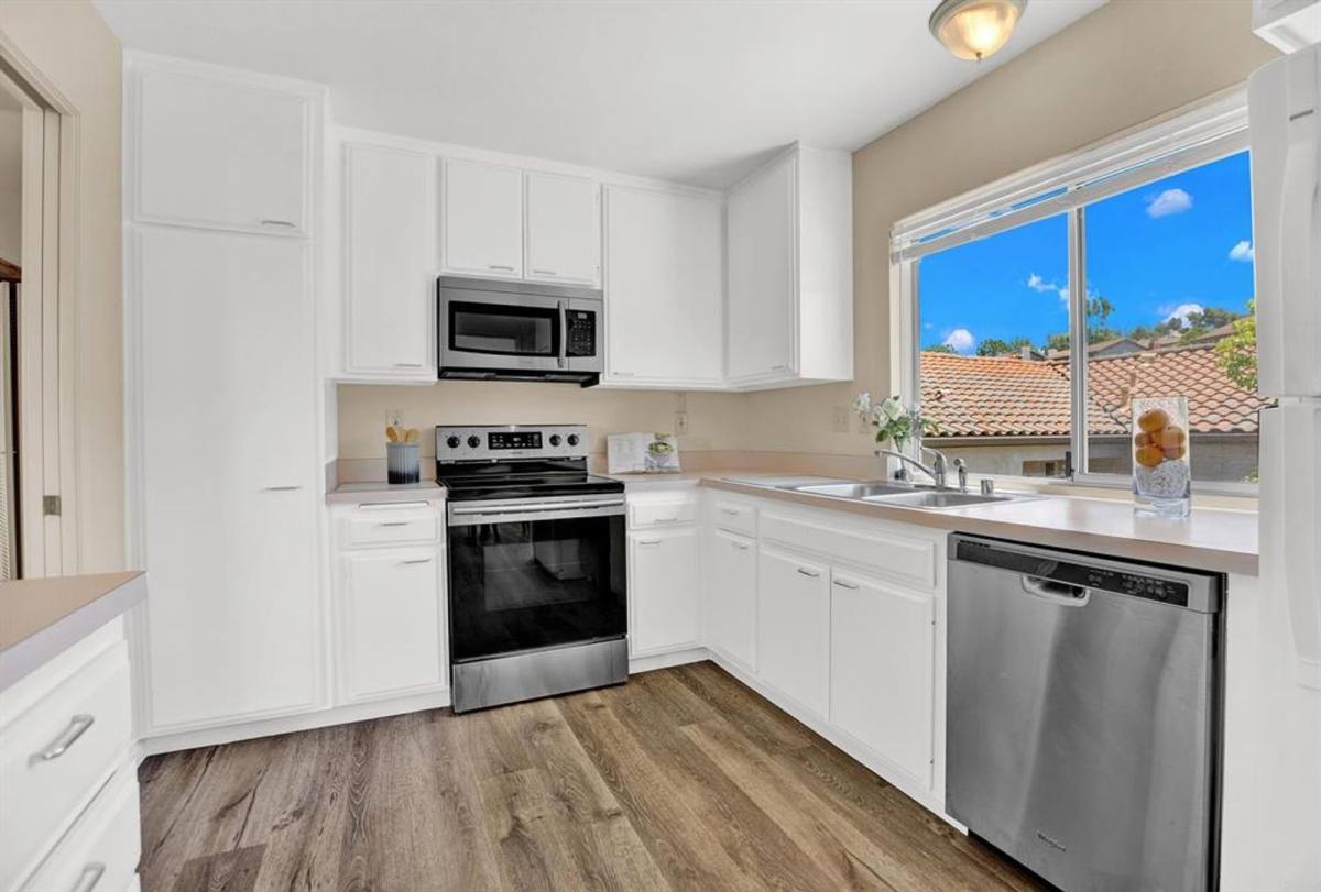 Condo for rent at 17486 Plaza Dolores, San Diego, CA 92128