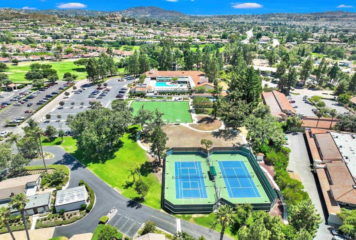 Condo for rent at 17486 Plaza Dolores, San Diego, CA 92128