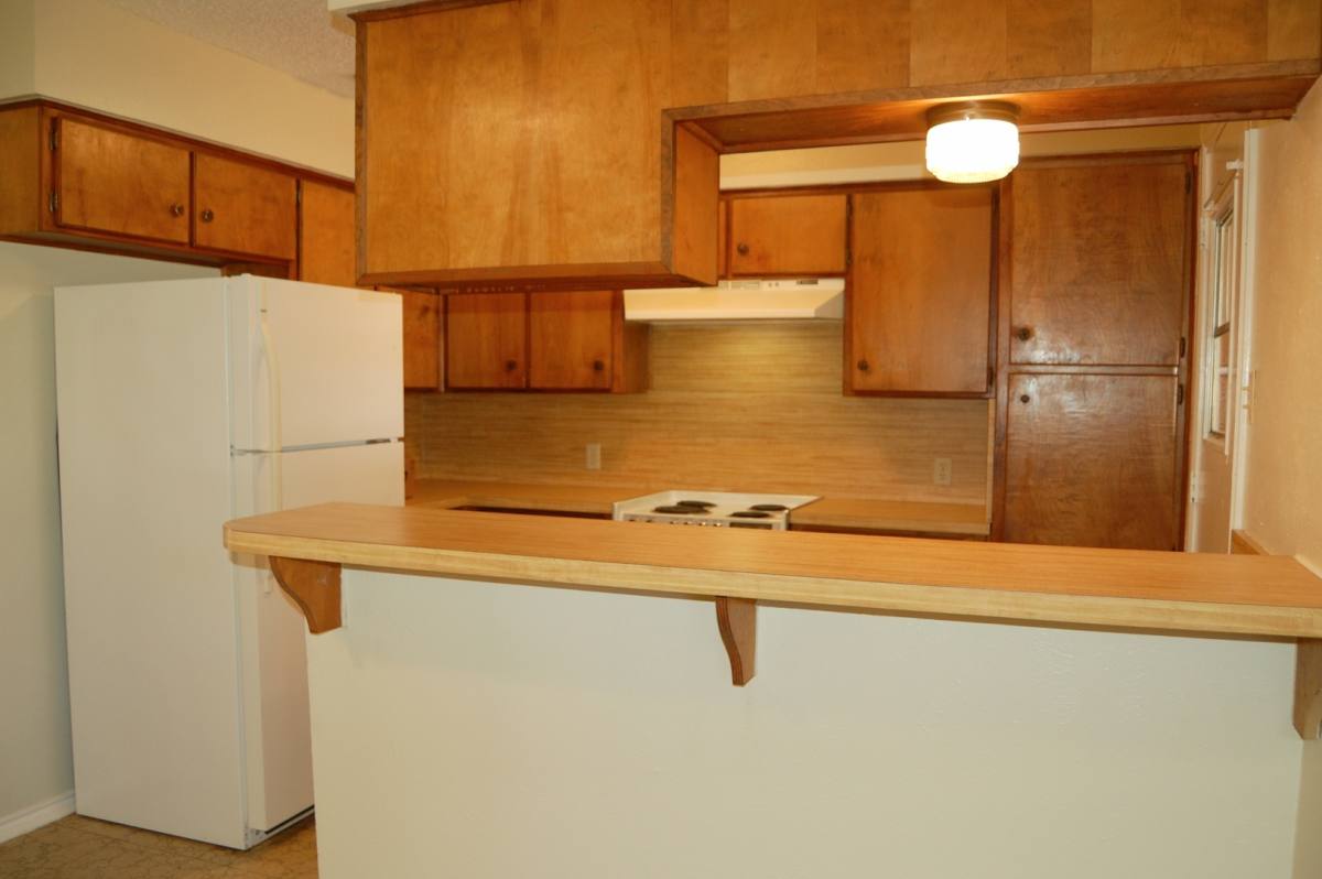 Apartment for rent at 1118 N Nolan River Rd, Cleburne, TX 76033