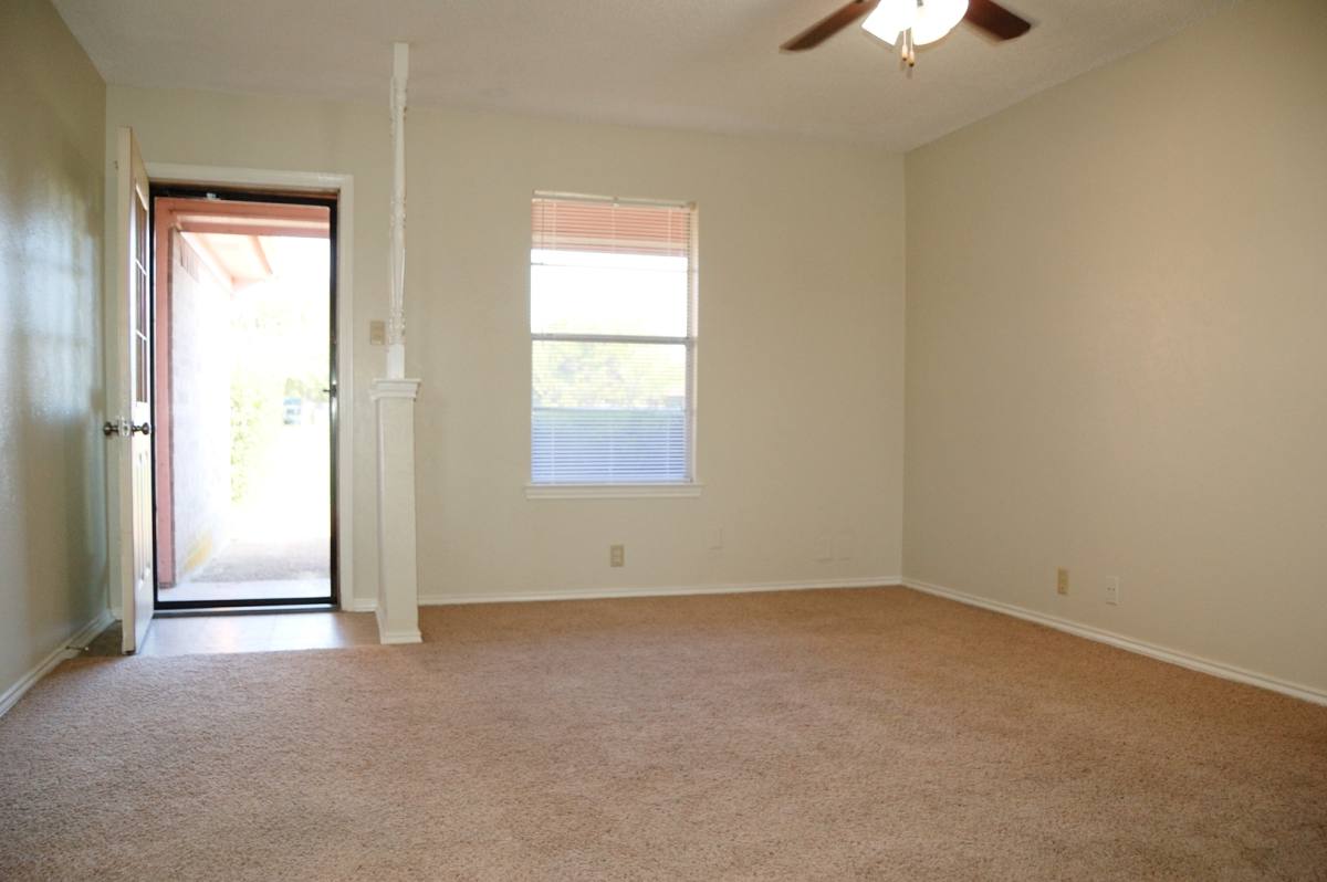 Apartment for rent at 1118 N Nolan River Rd, Cleburne, TX 76033
