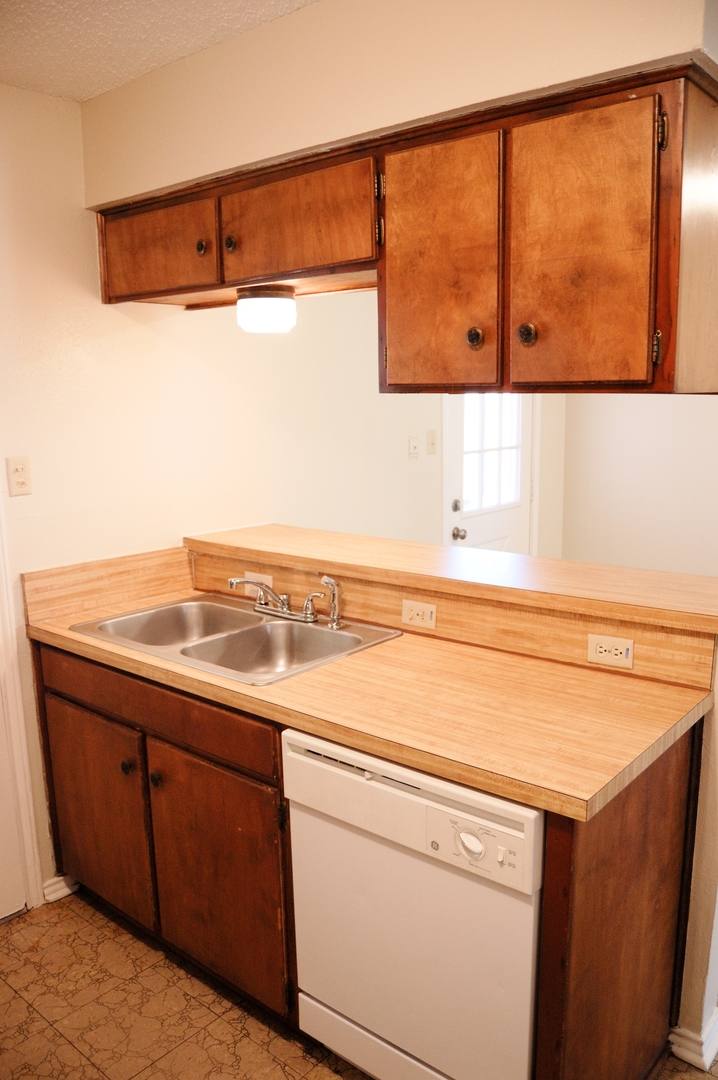 Apartment for rent at 1118 N Nolan River Rd, Cleburne, TX 76033