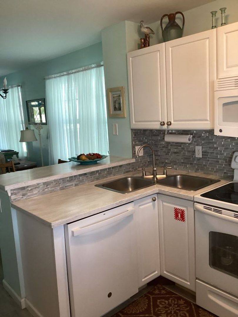 House for rent at 121 Golf Club Dr, Key West, FL 33040