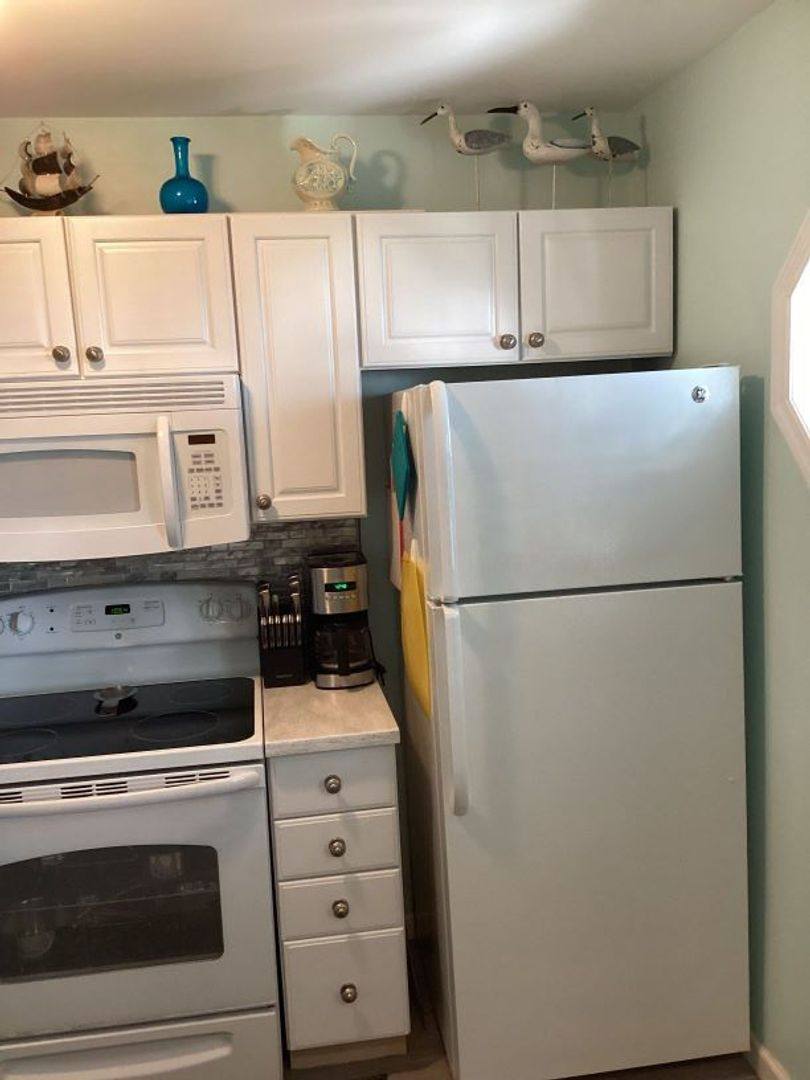 House for rent at 121 Golf Club Dr, Key West, FL 33040