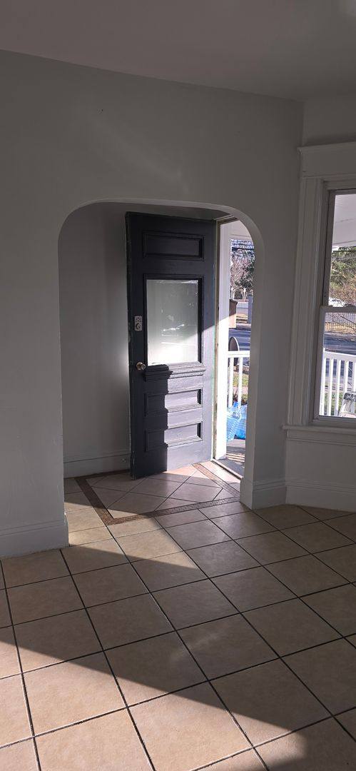 Apartment for rent at 507- 509 Nott St #1, Schenectady, NY 12308