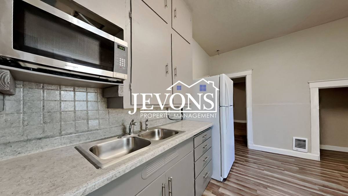 Apartment for rent at 723 S Sprague Ave, Tacoma, WA 98405