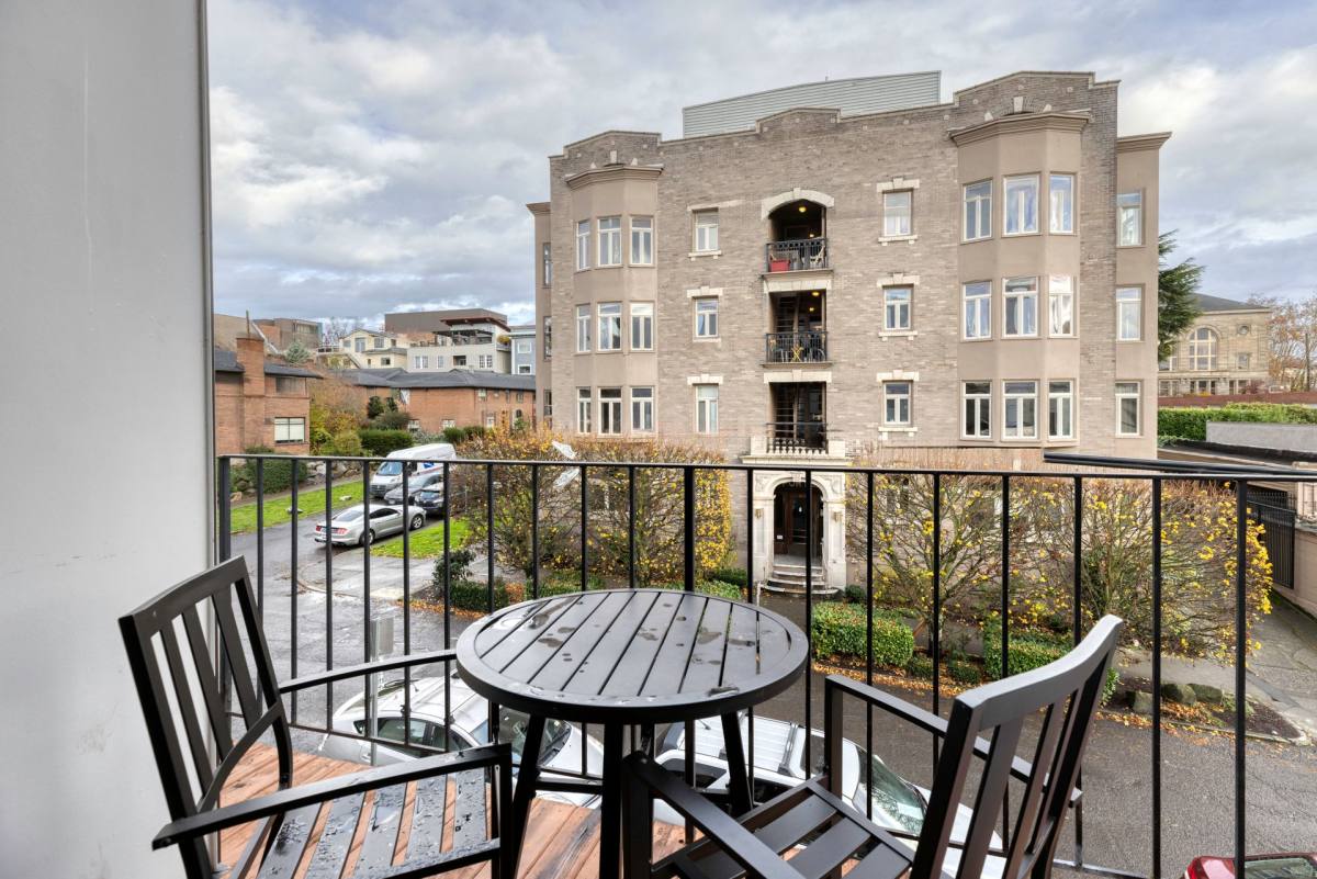 Apartment for rent at 1633 Boylston Ave, Seattle, WA 98122