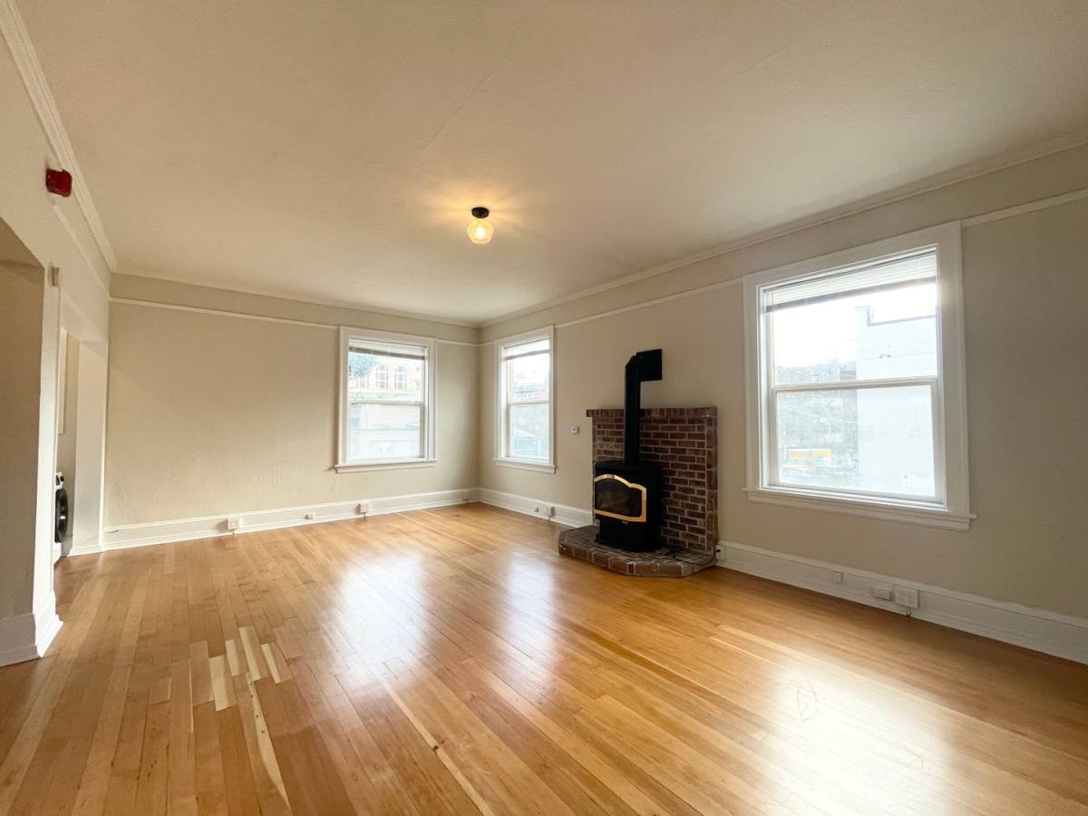 Apartment for rent at 1633 Boylston Ave, Seattle, WA 98122