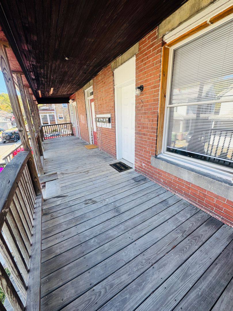 Apartment for rent at 420-422 Pennsylvania Ave, Morgantown, WV 26501