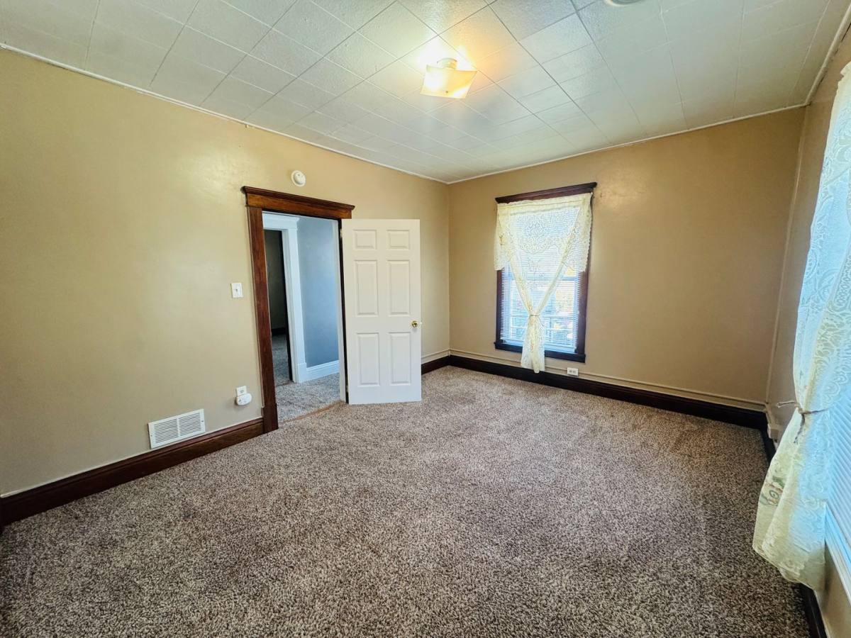 Apartment for rent at 420-422 Pennsylvania Ave, Morgantown, WV 26501