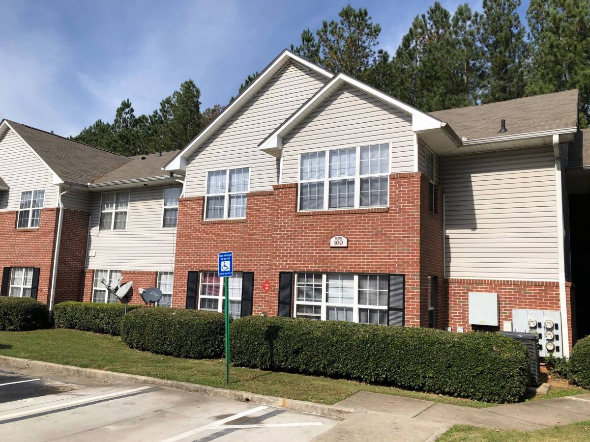 Apartment for rent at 2745 Old Hapeville Rd SW, Atlanta, GA 30354