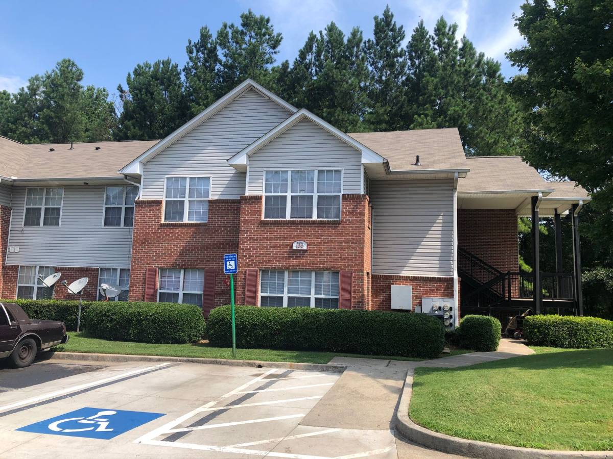Apartment for rent at 2745 Old Hapeville Rd SW, Atlanta, GA 30354